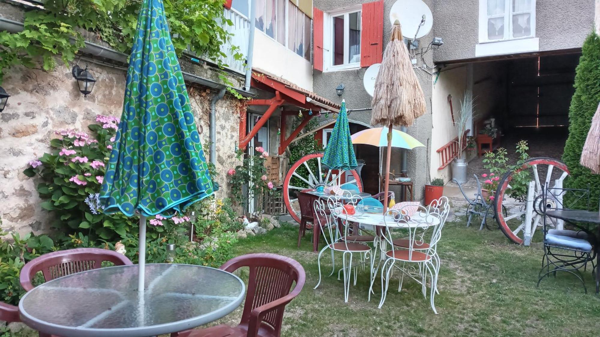 Le Relais De Rochepaule Bed & Breakfast Exterior photo